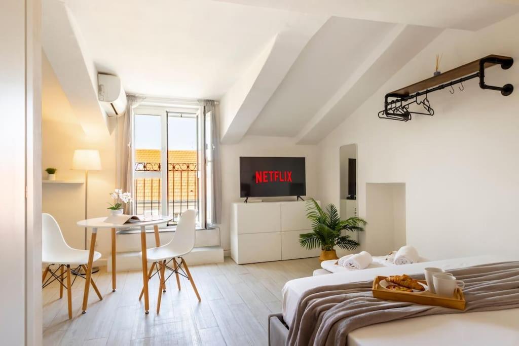 טורינו Centro Deluxe Suite Con Wi-Fi E Netflix מראה חיצוני תמונה